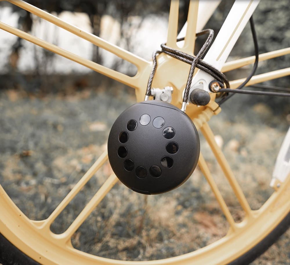 ключалка за велосипед със защитна кутия за ключ