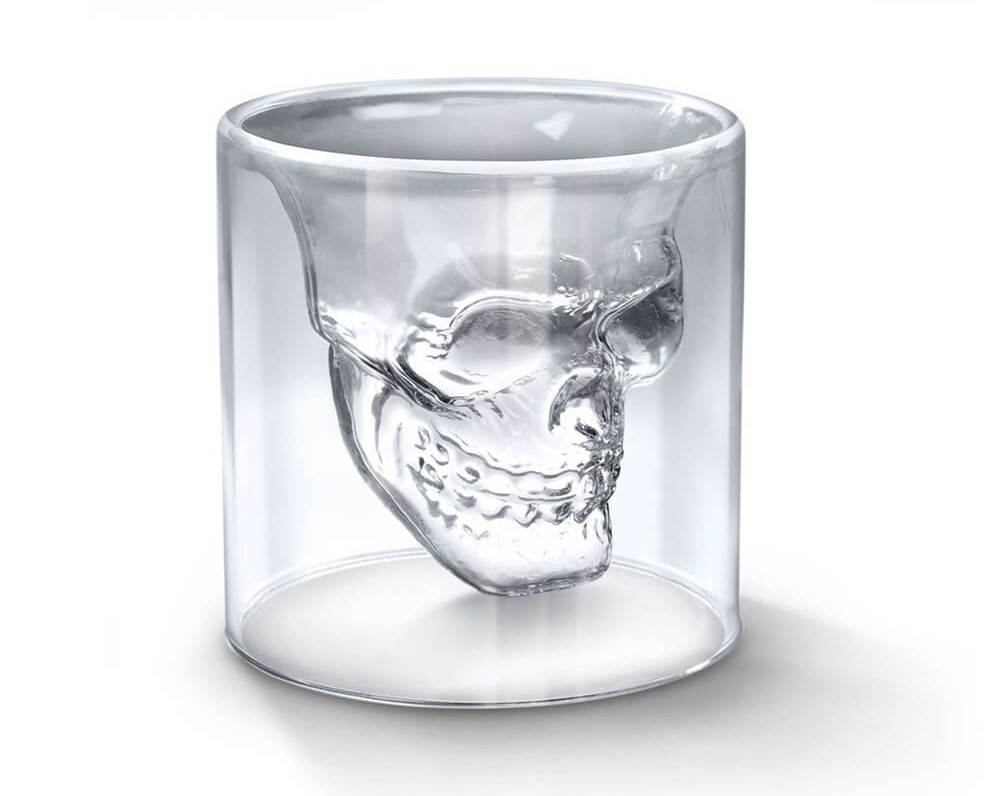 стъклена черепна глава чаши за уиски