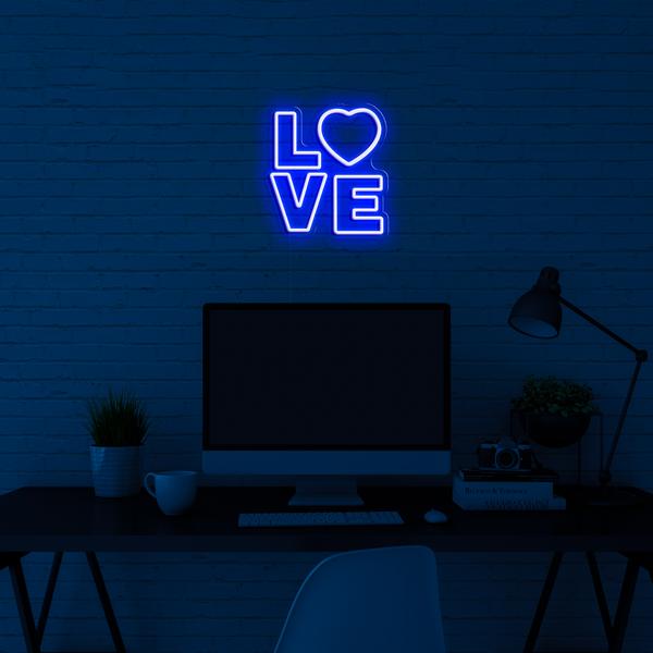 Неонова LED табела за стена - 3D лого LOVE - с размери 50см