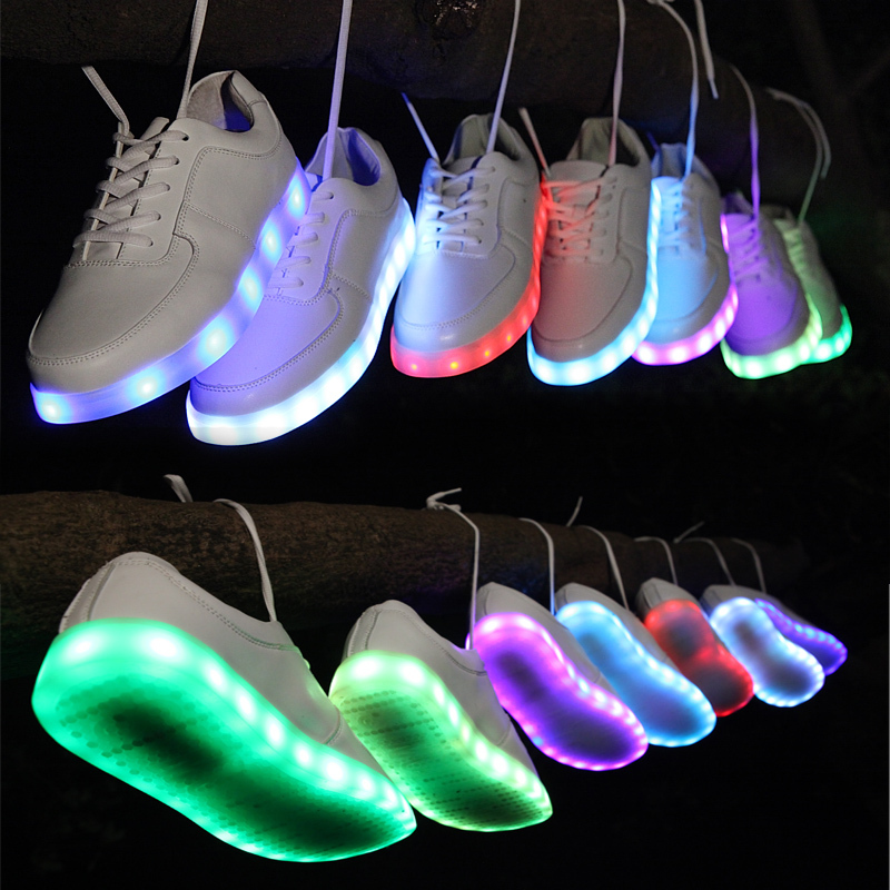 LED блестящи ботуши
