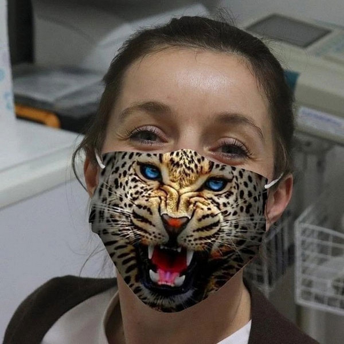 леопардова маска за лице