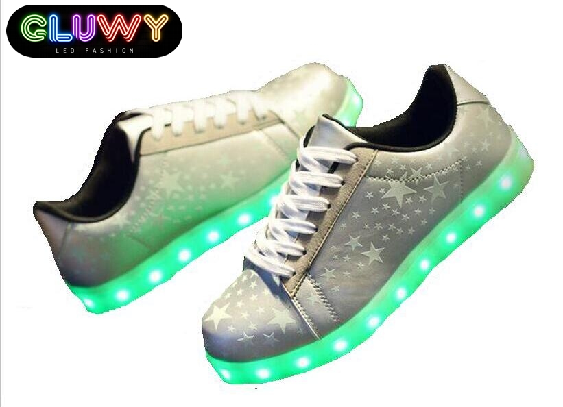 обувки с подметка с осветление