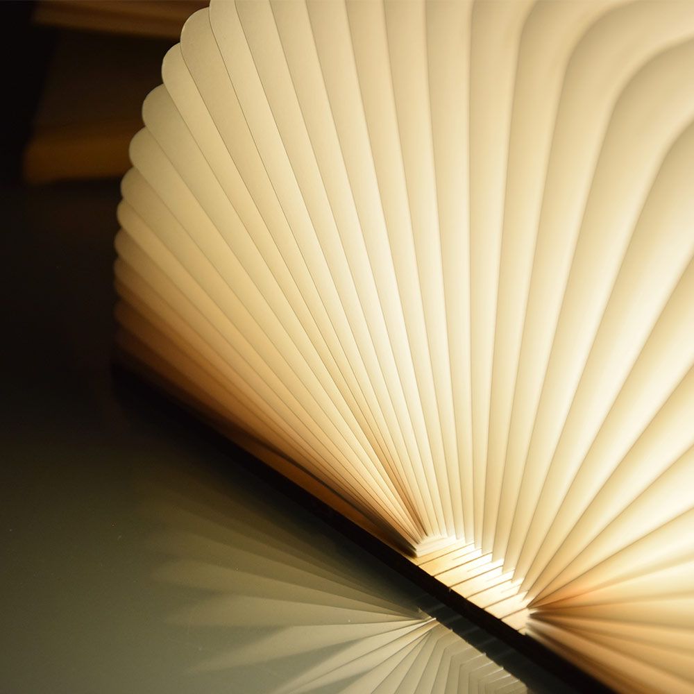 светеща лампа за сгъване на книга