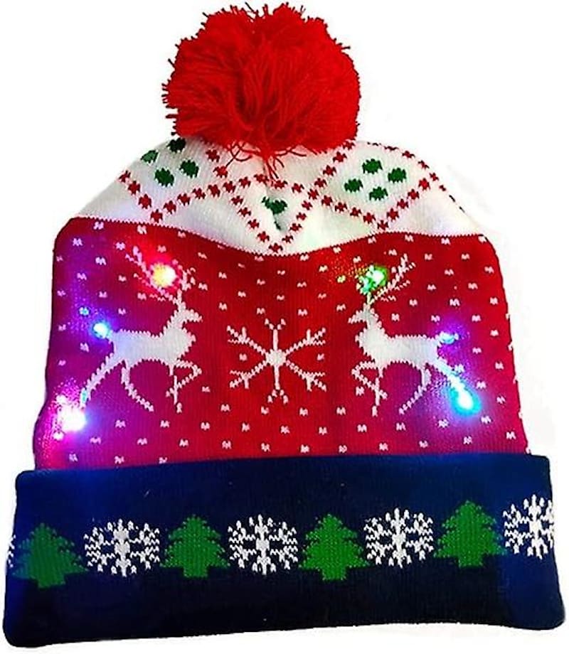 Зимна шапка с помпон, светеща Коледа с LED крушки - КОЛЕДЕН ЕЛЕН